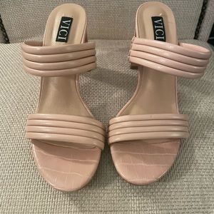 Vici Light Pink Sandal Heels Sz 7.5